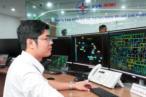 EVNHCMC sôi động ngày làm việc đầu năm mới Bính Ngọ