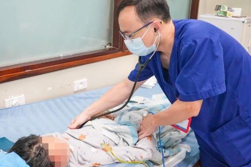 Nhiều bệnh nhi viêm cơ tim tối cấp được can thiệp ECMO kịp thời