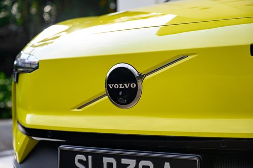 Có khả năng bốc cháy, hơn 40.000 xe điện Volvo buộc phải thay pin