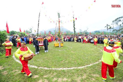 Độc lạ lễ hội Tìm trâu và mở cửa rừng ở Hà Tĩnh
