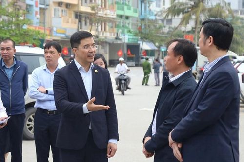 Thanh Hóa yêu cầu lập lại trật tự bãi xe lễ hội ở Sầm Sơn