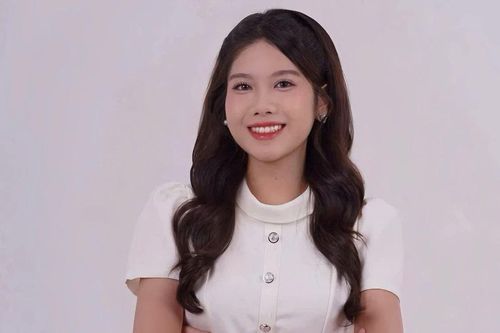 Từ thủ khoa Ngữ văn đến Quý quân MIC VÀNG: Hành trình 'phá kén' định vị bản thân của nữ sinh Nhân văn