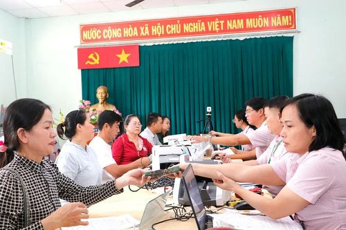 Xây dựng niềm tin bằng chính sách an sinh