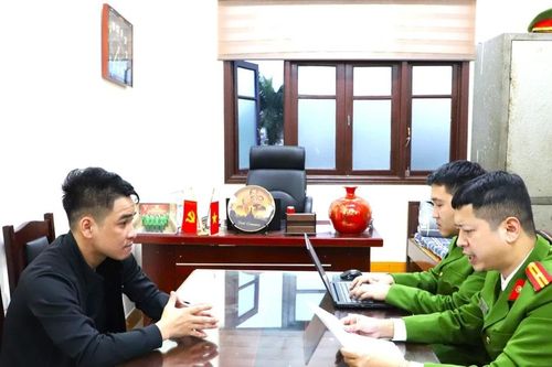 Tuyên truyền, vận động đối tượng truy nã ra đầu thú ở Ninh Bình
