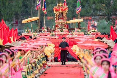 Hàng nghìn người nô nức trẩy hội Lồng Tông đầu Xuân của đồng bào Tày