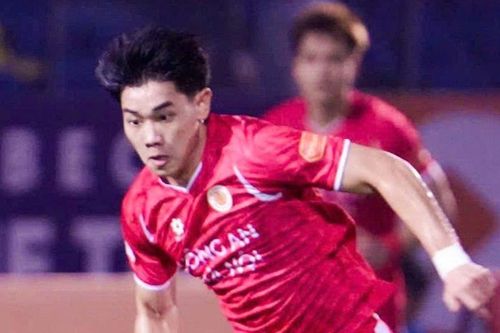 Đoàn Văn Hậu sửa sai cho Đình Bắc