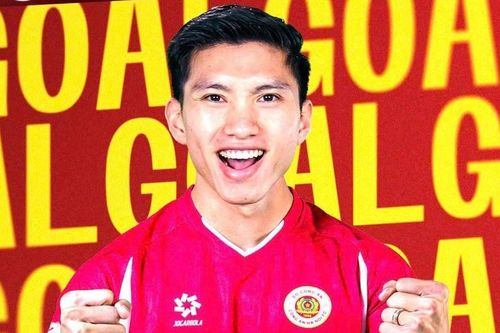 'Người hùng' Đoàn Văn Hậu