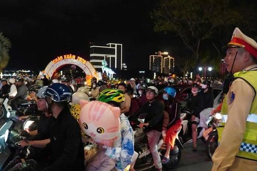 Vì xuân mới bình yên