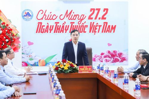 Chủ tịch UBND thành phố Đà Nẵng Phạm Đức Ấn chúc mừng ngày Thầy thuốc Việt Nam (27/2)