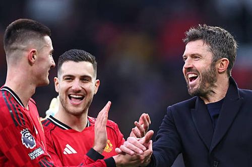 Manchester United hạ Everton: Michael Carrick sửa sai với quân bài tẩy Benjamin Sesko