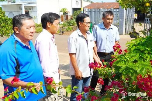 Cán bộ cơ sở gắn kết ý Đảng, lòng dân