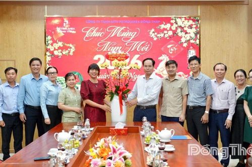 Lãnh đạo phường Mỹ Phong thăm, chúc tết doanh nghiệp tiêu biểu đầu Xuân Bính Ngọ 2026