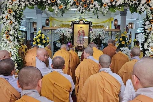 Khánh Hòa: Lễ truy niệm và phụng tống kim quan Ni trưởng Thích nữ Diệu Vân nhập tháp