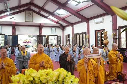 Chùa Bằng khai kinh Vạn Phật đầu Xuân Bính Ngọ