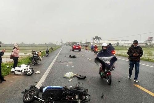 Hưng Yên: Ô tô va chạm xe máy điện, hai học sinh tử vong trên đường đến trường