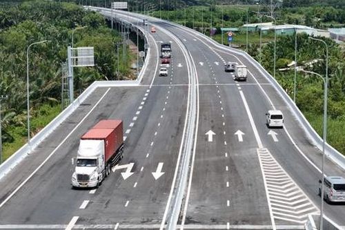 Loạt cao tốc lớn ghi nhận lưu lượng phương tiện tăng kỷ lục trong dịp Tết