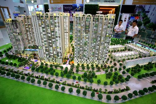 Lãi vay bất động sản tăng vọt, áp lực lên người mua nhà
