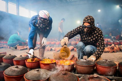 Sông Hồng sóng cuộn xa khơi, Vũ Đại dừng bước nếm mùi cá kho