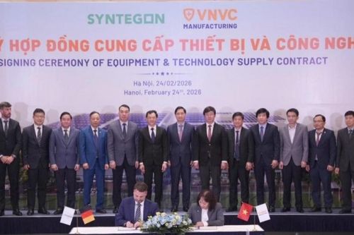Việt Nam sắp có dây chuyền sản xuất vaccine sử dụng robot hiện đại