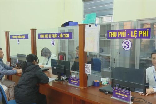Các xã ngoại thành bắt tay vào việc ngày đầu năm mới