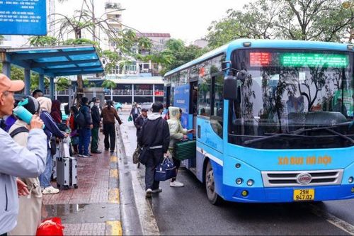 Vận tải công cộng phục vụ hơn 1 triệu lượt khách