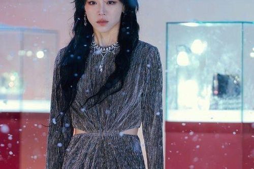 Nghệ Thuật Lừa Dối Của Sarah: Phim Hàn được xem nhiều nhất tại 17 nước, Lee Jun Hyuk 'đẹp trai thừa thãi'