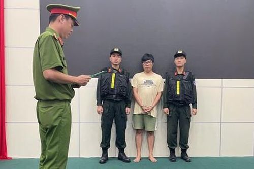 Bóc trần chiêu trò đại gia ảo chuyên 'săn mồi' trên app hẹn hò