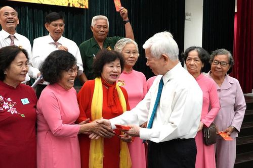 Phát huy tinh thần kiên trung, yêu nước của các cựu chiến sĩ bị địch bắt, tù đày