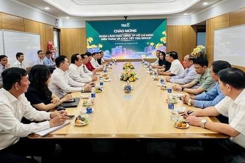 Lãnh đạo TPHCM thăm, chúc Tết các doanh nghiệp đầu Xuân Bính Ngọ 2026