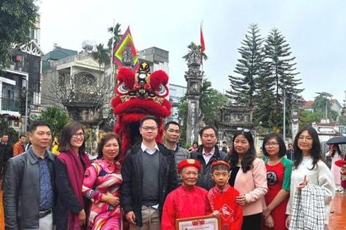 Sau Tết, người trẻ mang theo hơi ấm gia đình trở lại guồng quay
