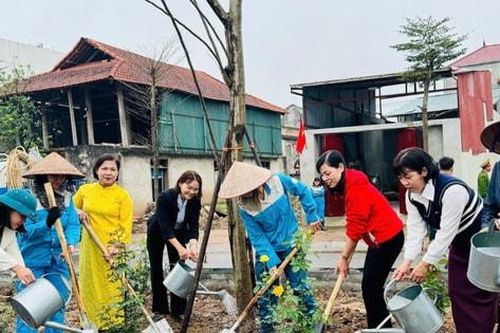 Nam Phù rực rỡ những 'vườn hoa đoàn kết' chào mừng ngày hội lớn