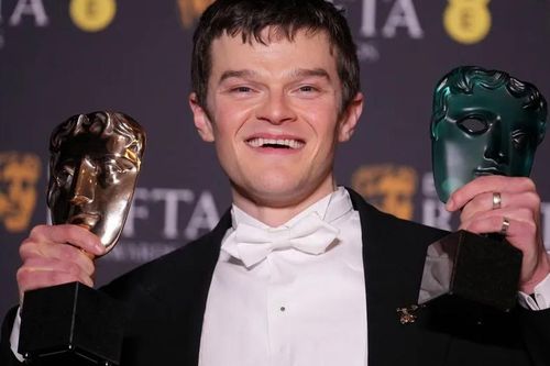 Tài tử Leonardo DiCaprio bất ngờ bị ngôi sao mới nổi vượt mặt tại BAFTA 2026