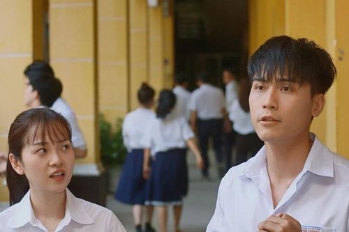 Phim Việt gây chú ý vì tham khảo Hạ Cánh Nơi Anh, Hậu Duệ Mặt Trời