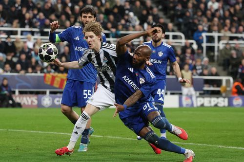 Newcastle không ngán Barcelona hay Chelsea