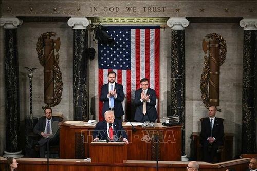 Ông Trump khẳng định lập trường cứng rắn với Iran trong Thông điệp Liên bang