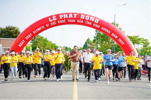 Triển khai tổ chức Tháng hoạt động thể thao cho mọi người và Ngày chạy Olympic vì sức khỏe toàn dân