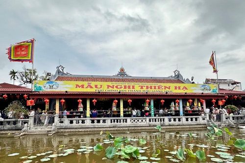 Ninh Bình: Yêu cầu xác minh thông tin đưa 'mộc bản - dấu trấn trạch' vào Phủ Tiên Hương