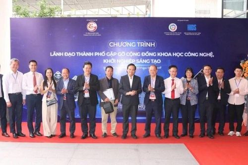 Xét chọn các tổ chức, cá nhân tham gia sử dụng không gian làm việc tại SIHUB