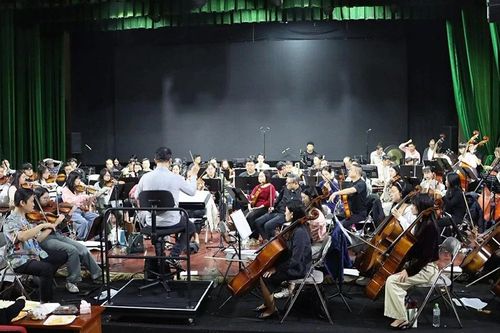 Gần 200 nghệ sĩ biểu diễn chương trình nghệ thuật giao hưởng 'Thanh âm dưới ánh mặt trời'