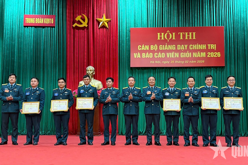 Trung đoàn 916 tổ chức Hội thi cán bộ giảng dạy chính trị và Hội thi báo cáo viên giỏi năm 2026