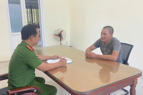 Vận động đối tượng truy nã nguy hiểm về hành vi cố ý gây thương tích và chống người thi hành công vụ ra đầu thú
