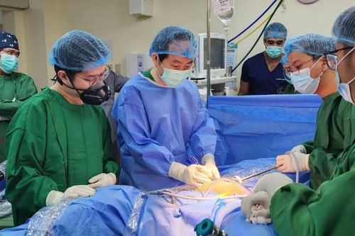 Bác sĩ 'nội' xuất ngoại - Bài 1: Bản lĩnh bác sĩ Việt Nam