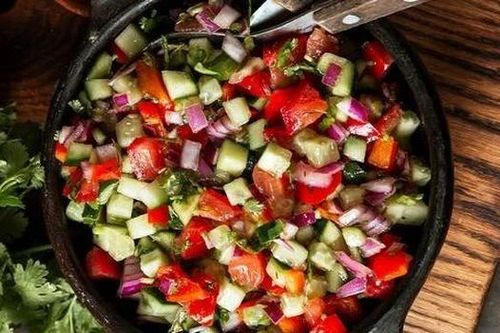 5 công thức salad đơn giản giúp giảm cân sau Tết