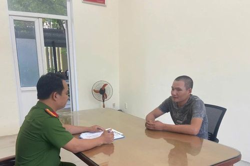 Kẻ giật súng, tấn công Công an ra đầu thú sau 2 năm trốn truy nã