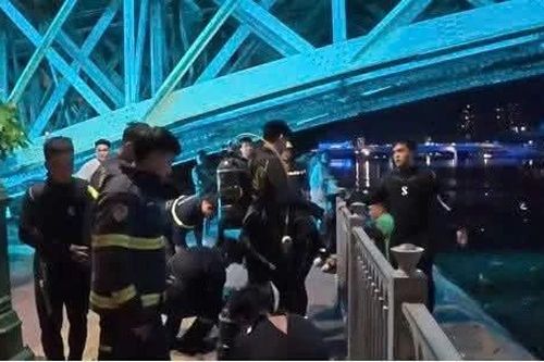 Phát hiện hai thiếu niên tử vong dưới kênh Tàu Hủ