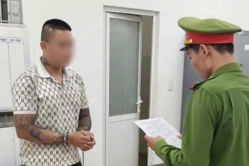 Tạm giữ người đàn ông bị tố nhiều lần đưa nữ sinh vào nhà nghỉ làm 'chuyện người lớn'