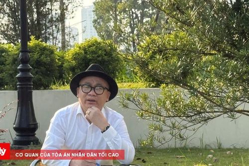 Cạm bẫy tình: Khi tình yêu được nhìn bằng con mắt tỉnh táo và tự trào