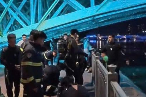 Tìm thấy 2 thi thể trên kênh Tàu Hủ