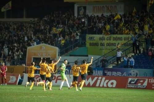 Thua một trận bóng