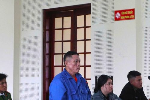 Mâu thuẫn tiền bạc, chồng đâm vợ tử vong, lĩnh 12 năm tù